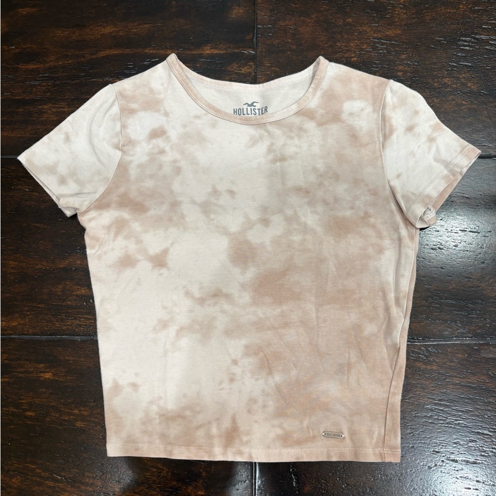 Hollister Pink and White Tie-Dye Baby Tee